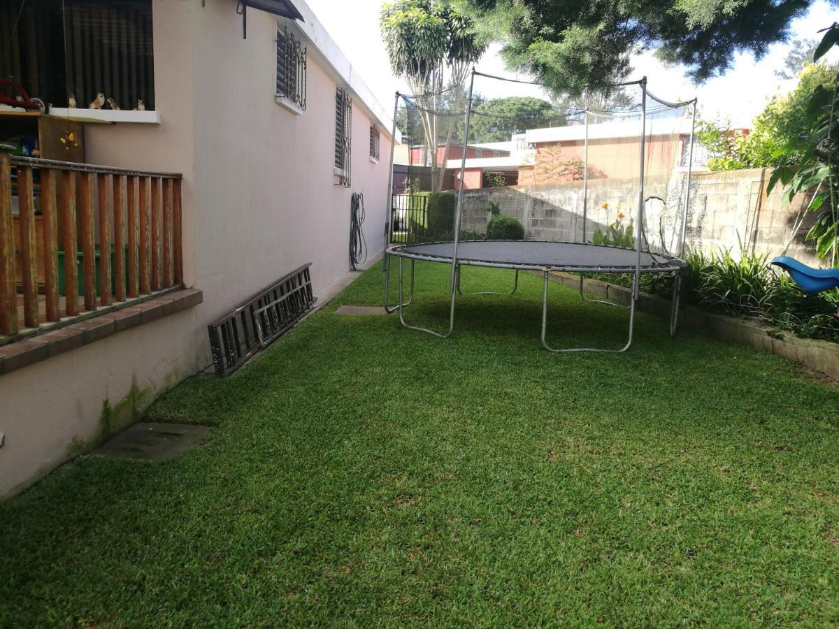Ferienwohnung Casa Familiar La Arboleda Guatemala-Stadt Exterior foto